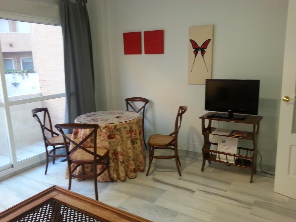 Apartamento Buhaira Севілья Екстер'єр фото